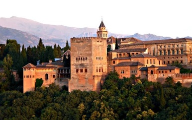 Jongeren vernielen 800 jaar oude pilaar in Alhambra