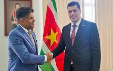 Suriname en Panama versterken bilaterale samenwerking