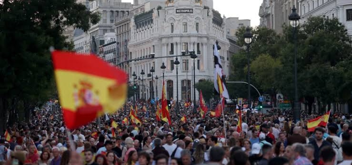 Honderdduizenden Spanjaarden demonstreren tegen aanpak crisis Ceuta