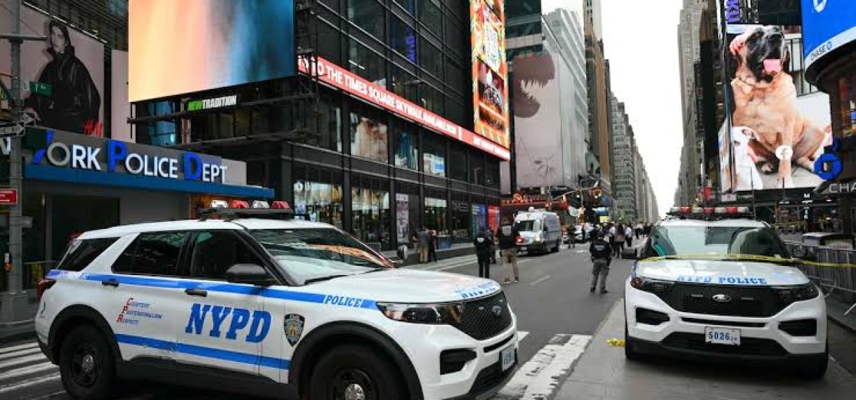 Dode bij steekincident op Times Square; politie schiet dader dood
