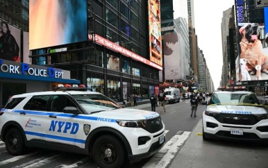 Dode bij steekincident op Times Square; politie schiet dader dood