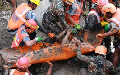 Twee mannen in Nepal gered uit tunnel, mogelijk meer overlevenden