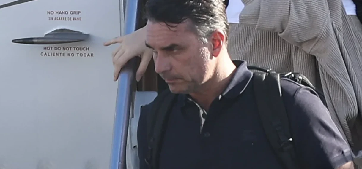 Bolsonaro wil oppositie Brazilië leiden vanuit VS en noemt zich gekozen president