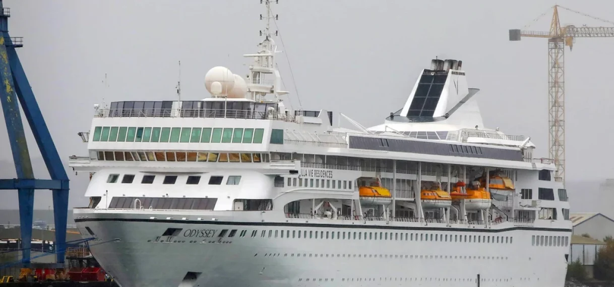 Cruiseschip gestrand in Cambodja door hoge brandstofkosten