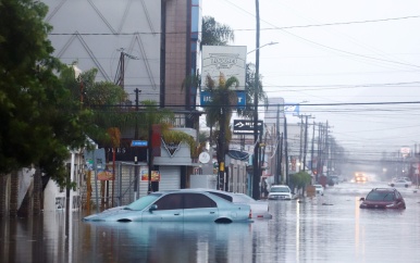 Doden in Mexico door noodweer; orkaan mogelijk donderdag aan land