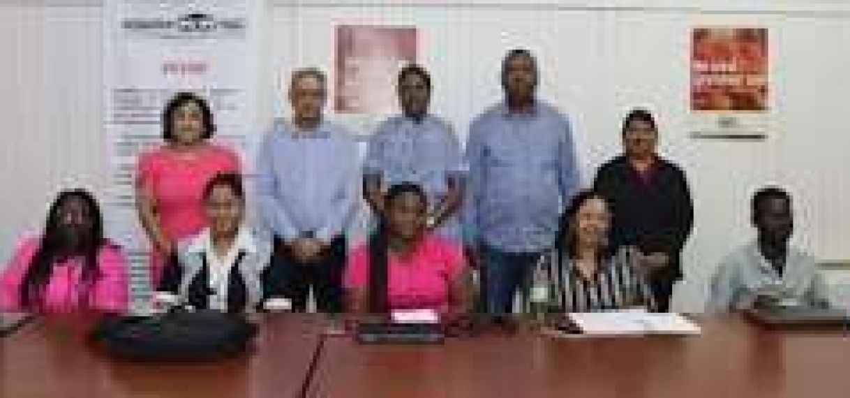 SPWE leidt zes nieuwe Small Business Coaches op