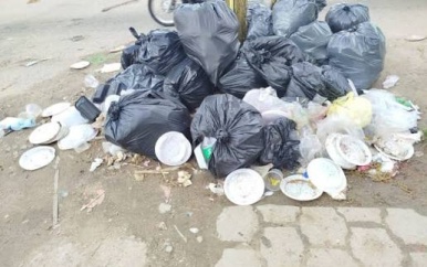 𝐁𝐄𝐊𝐄𝐍𝐃𝐌𝐀𝐊𝐈𝐍𝐆: Nieuwe aannemer voor vuilophaal in Saramacca