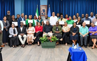 Bouva: betere dienstverlening aan Surinamers bij ambassades en consulaten
