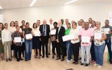 TotalEnergies traint 25 leerkrachten in veiligheid en milieubescherming