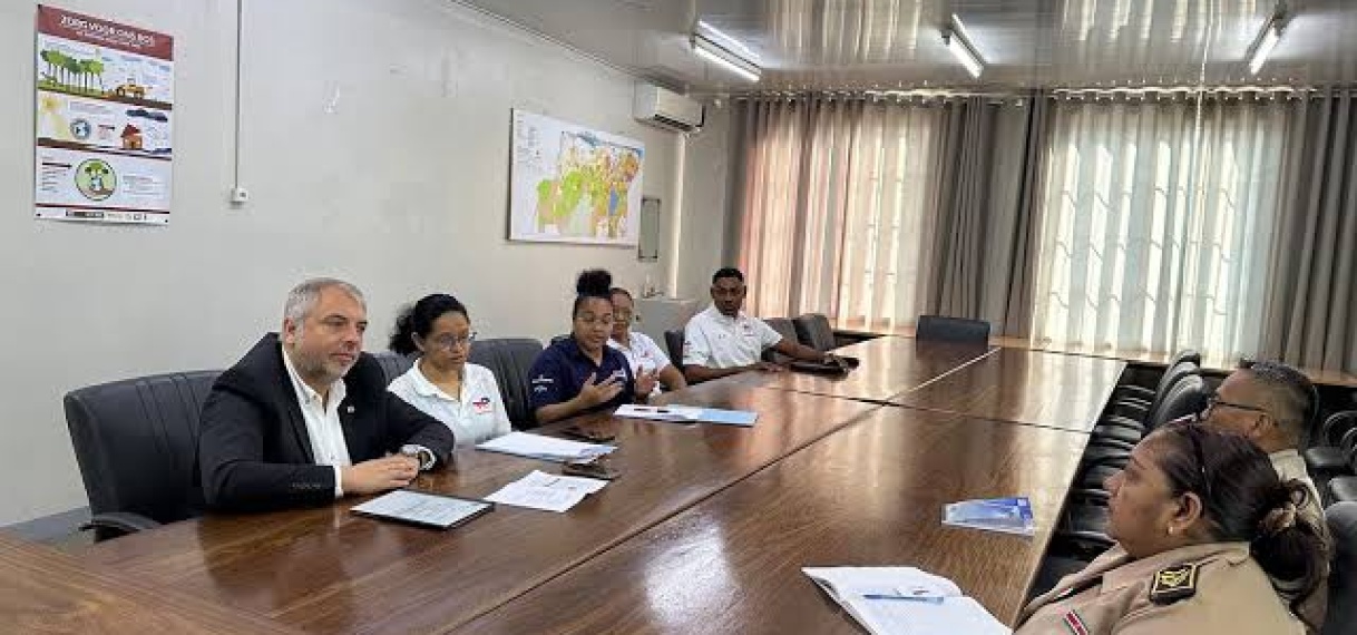 TotalEnergies Suriname wisselt van gedachten met Commissariaat Saramacca
